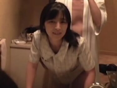 【立ちバック中出し】埼信金窓口の清楚なおばさんと不倫してみた【すみ子38歳人妻】