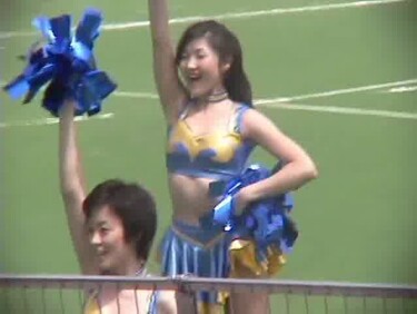 Cheerleaders Candid to2518_02